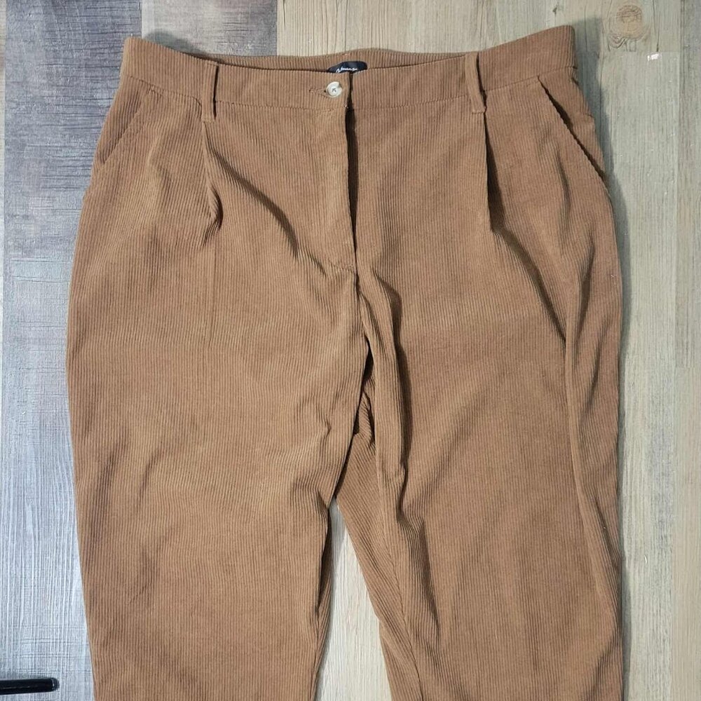 Plus-size corduroy Reitmans pants - Great condition, never worn, slight stretch